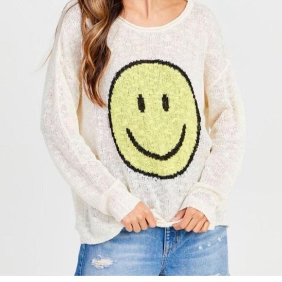 Altar'd State Sweaters - Altar'd State Cream & Yellow Smiley Sweatshirt | Size S | Graphic Art to Wear